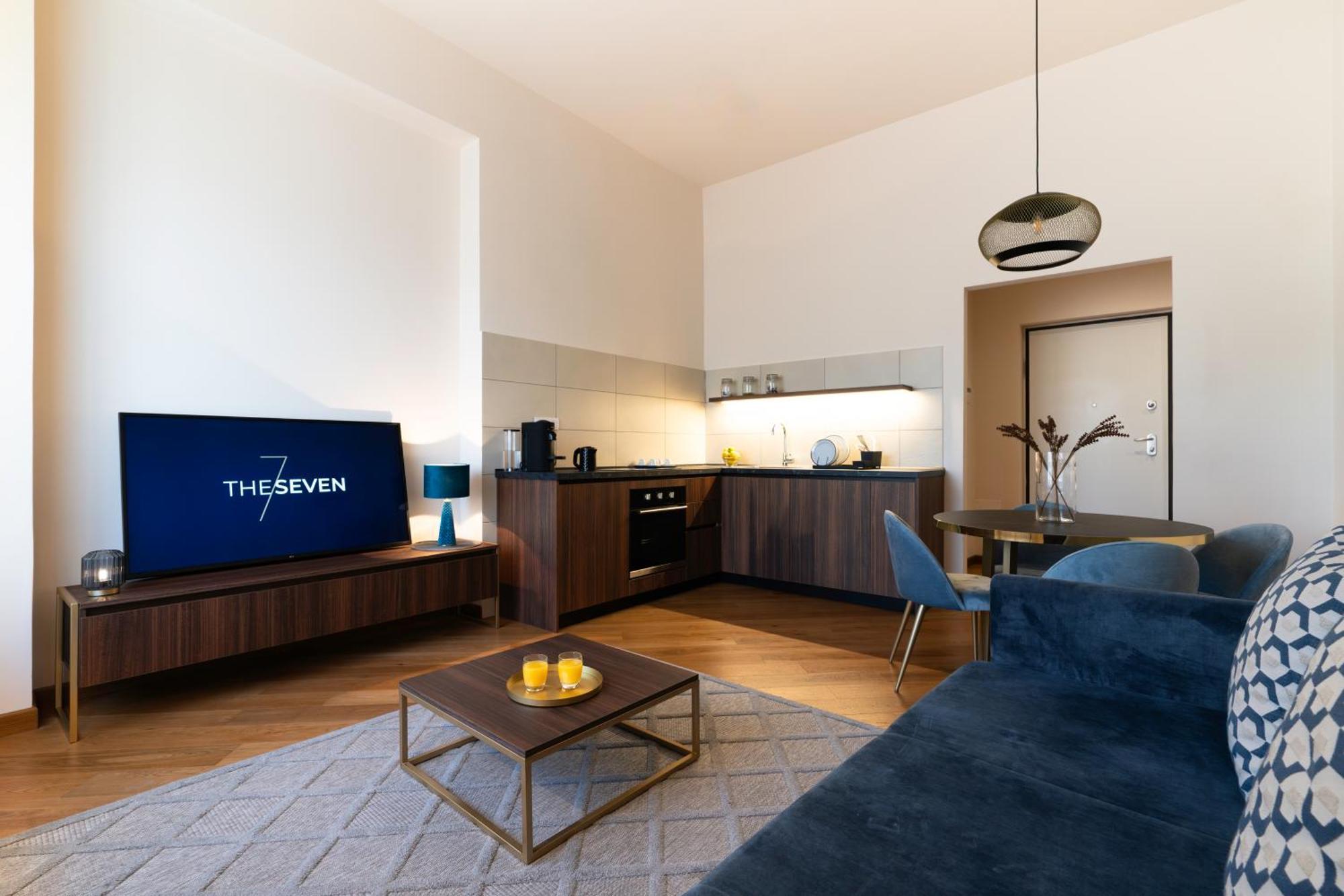 The Seven Residence Janov Exteriér fotografie